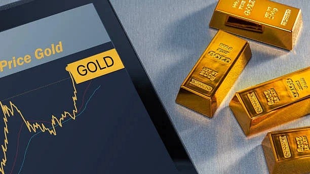 இந்த வாரம் மட்டும் தங்கம் விலை 2% உயர்வு; நேற்று சர்வதேச சந்தையில் தங்கம் உச்சம்! - என்ன நடக்கிறது?