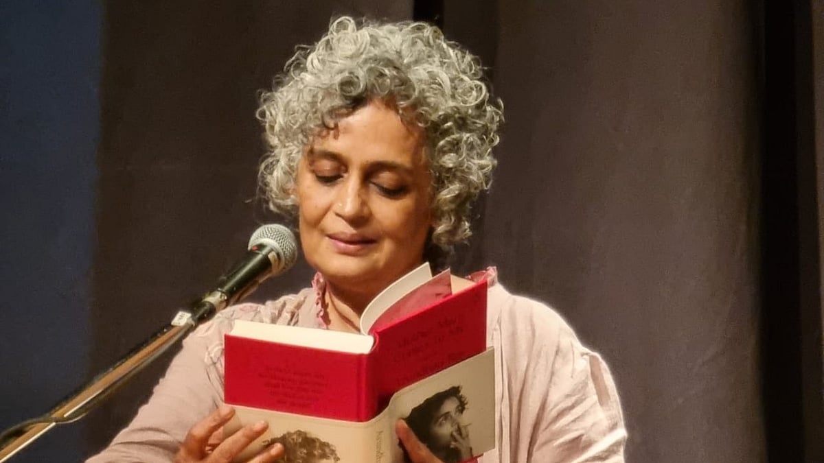 Arundhati roy: ``தேசியவாதிகள் 99% பேர் இப்படித்தான் இருக்கிறார்கள்'' - அருந்ததி ராய் சொல்வதென்ன?
