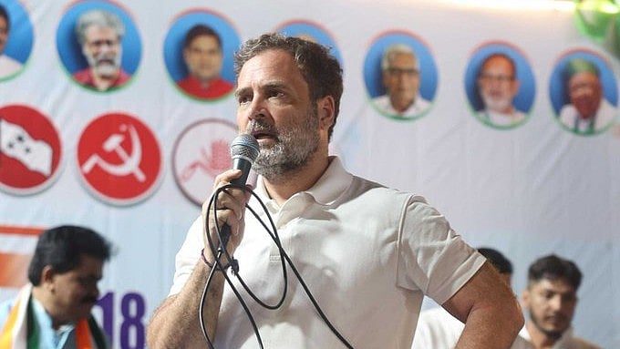 ``இப்போதைக்கு வாக்காளர் அடையாளம்தான் குறி அதைத் தொடர்ந்து..!