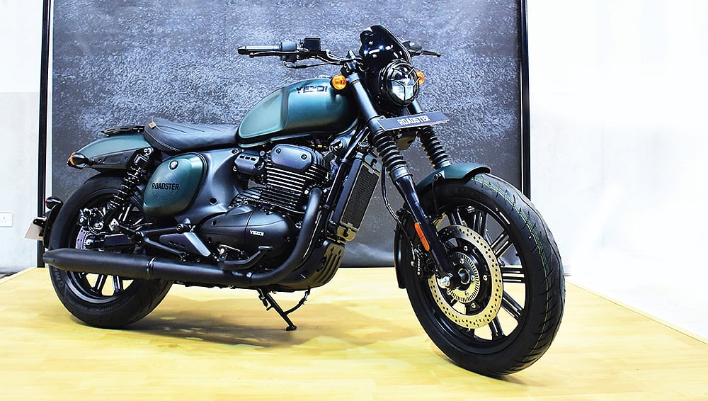 Motor Vikatan - 01 September 2025 - Jawa Yezdi Roadster|காலில் சூடு ...