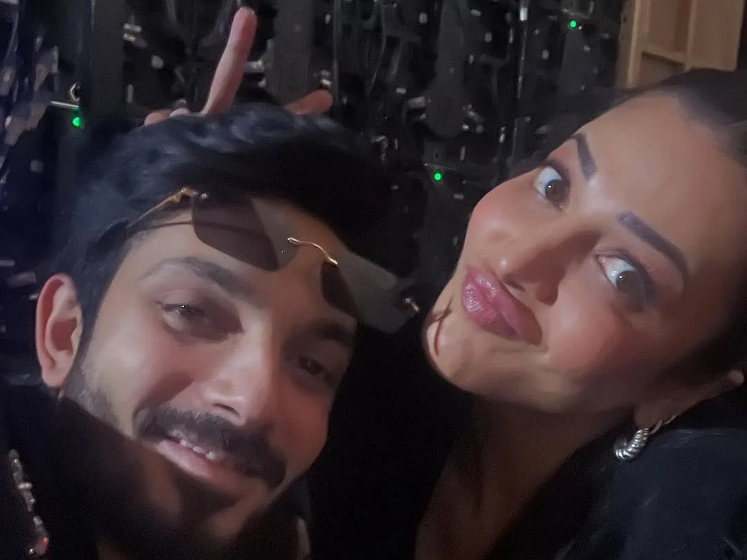 Shruthi Haasan: கூலி படப்பிடிப்பு படங்களைப் பகிர்ந்த ஷ்ருதி |Photo Album