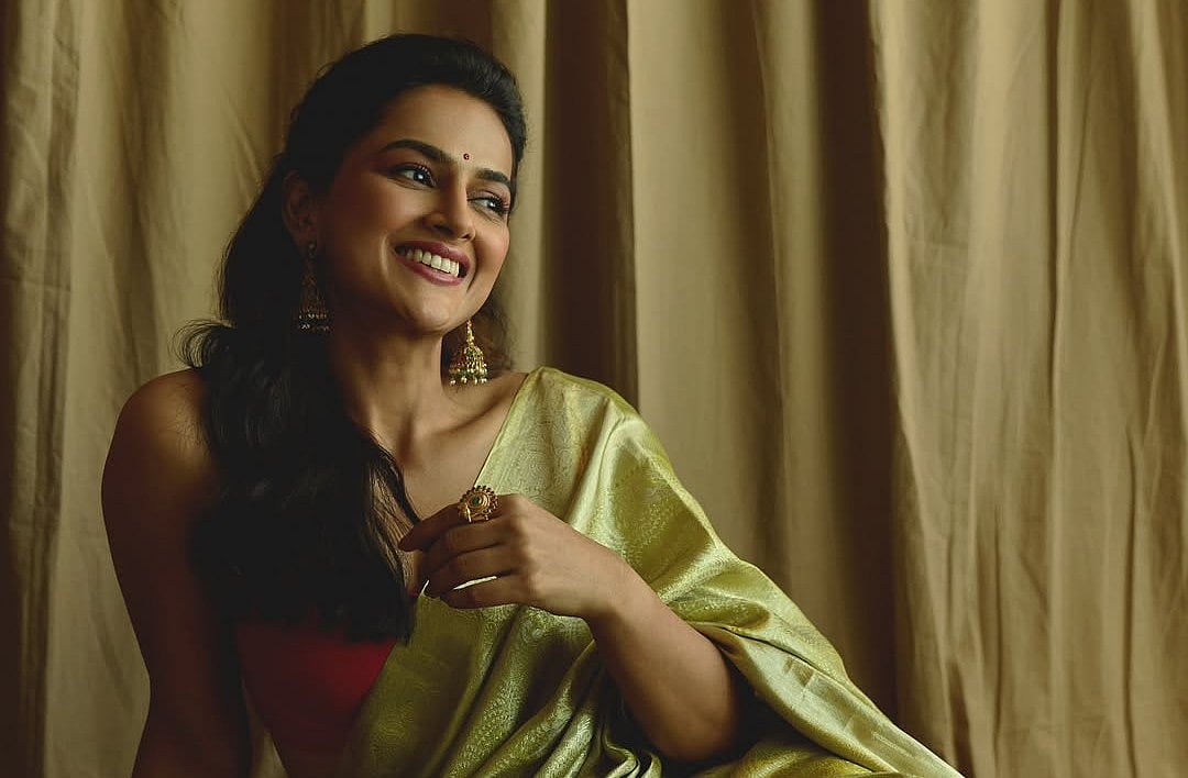 Shraddha Srinath: 'ஓ நெஞ்சாத்தியே நெஞ்சாத்தியே' - ஷரத்தா ஶ்ரீநாத்தின் கிளிக்ஸ் | Photo Album