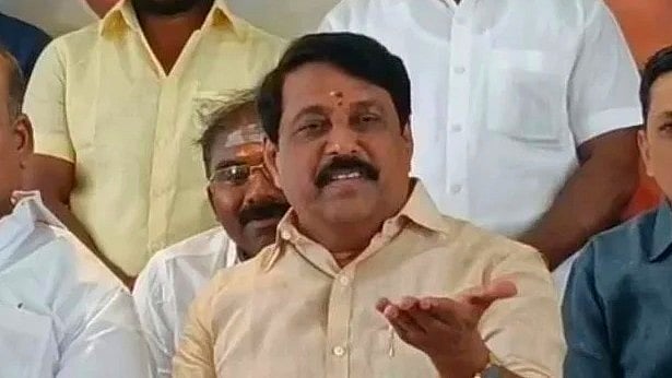 ADMK: ``செங்கோட்டையன் சொல்வது நல்லதுதான்; அரசியலில் எதுவும் நடக்கலாம்'' - பாஜக நயினார் நாகேந்திரன்