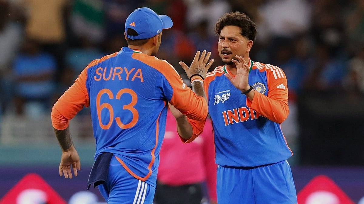 Asia Cup T20: 2.1 ஓவரில் 4 விக்கெட்; மாபெரும் சாதனை படைத்த குல்தீப் யாதவ்!