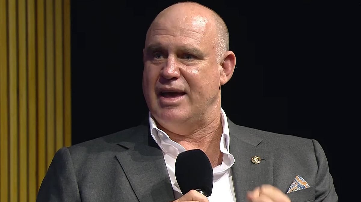 The Ashes: ``நான் நிர்வாணமாக வலம் வருகிறேன்'' - வைரலாகும் முன்னாள் கிரிக்கெட் வீரரின் சவால்!