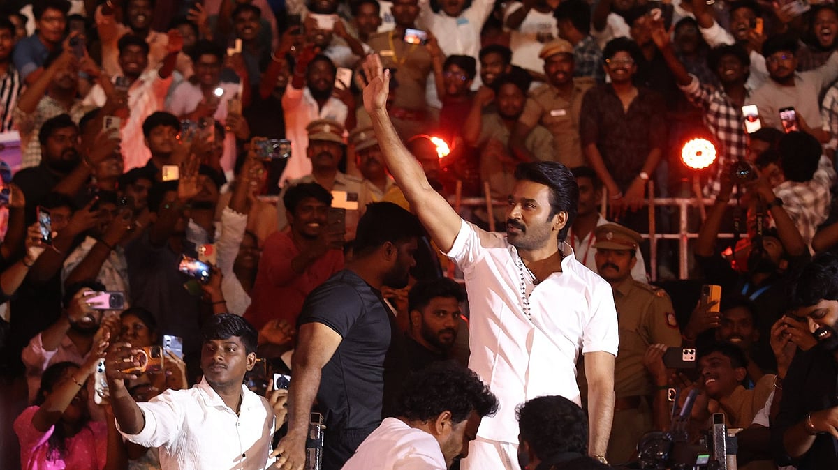 இட்லி கடை: ``அருண் விஜய்யை நிஜமாக குத்திவிட்டேன், ரத்தம் வந்தது, ஆனால்''
 - தனுஷ் பேச்சு