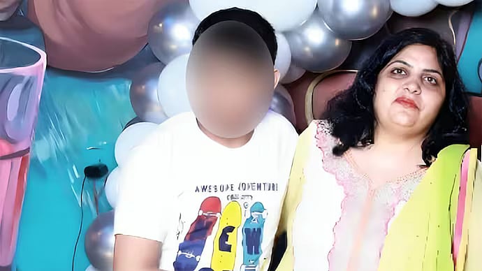 ``தொந்தரவு செய்ய விரும்பவில்லை'' - மனநிலை பாதித்த மகனுடன் 13-வது மாடியில் இருந்து குதித்த தாய்