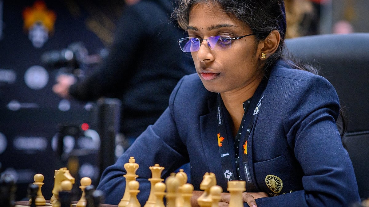 Vaishali: FIDE மகளிர் கிராண்ட் சுவிஸ் சாம்பியன் ஆனார் வைஷாலி; மேலும் ஒரு உலக சாதனை!