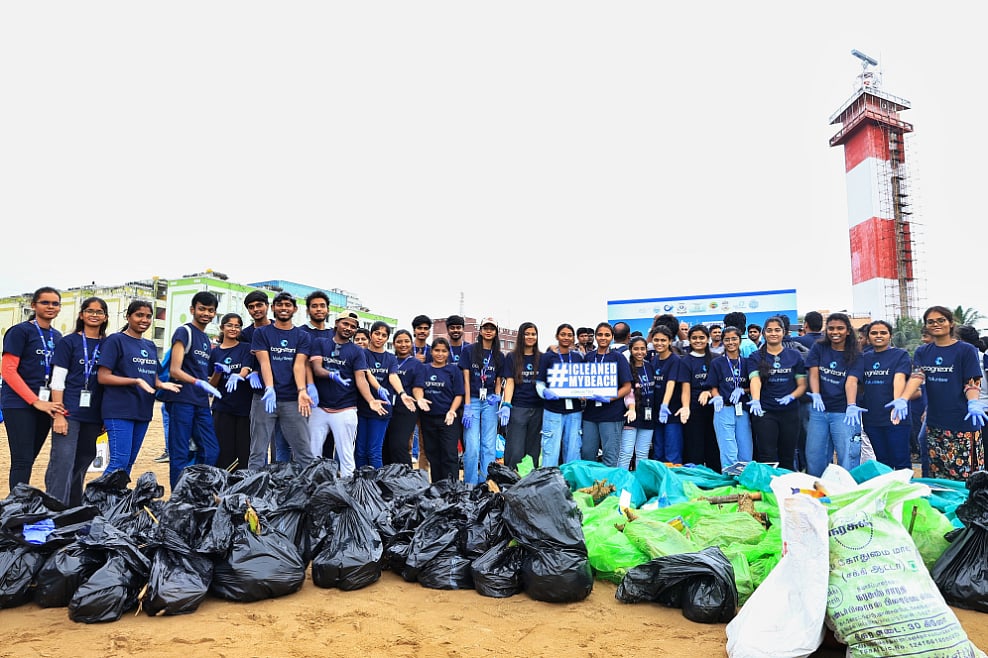 சென்னை: கடலோர தூய்மைப்படுத்தும் பணி; 25,000-க்கும் மேற்பட்ட தன்னார்வலர்கள் பங்கேற்பு | Photo Album