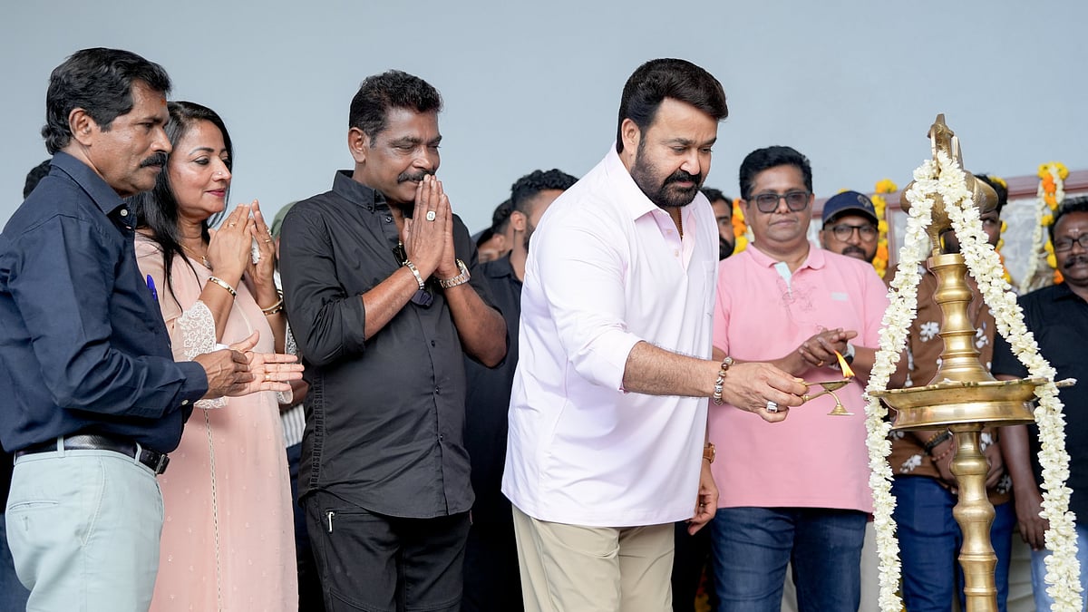 Drishyam 3: பூஜையுடன் `த்ரிஷ்யம் 3' படப்பிடிப்பு தொடங்கியது; உடனடியாக டெல்லிக்கு விரைந்த மோகன் லால்!