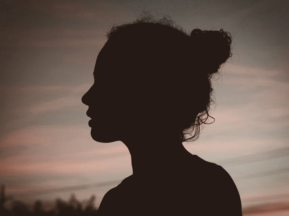 திருமணமான நபருடன் காதல்; உயிரிழந்த கல்லூரி மாணவி - பின்னணி என்ன?