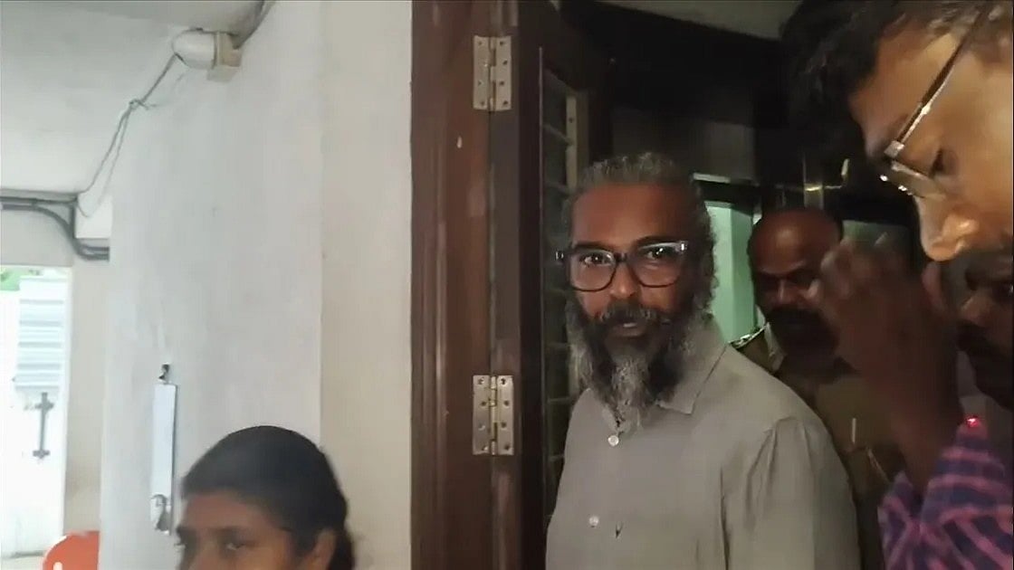 கரூர் நெரிசல்: அவதூறு பரப்பிய வழக்கில் யூடியூபர் பெலிக்ஸ் கைது! - என்ன நடந்தது?