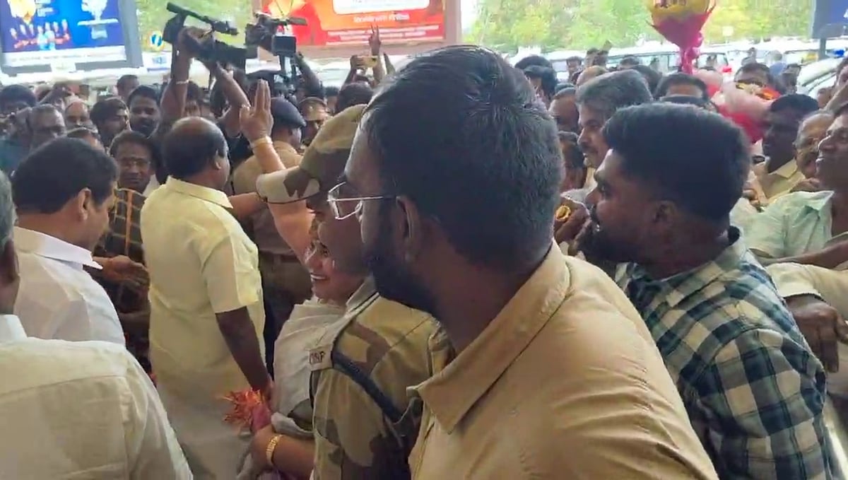 `பாட்டிலுக்கு 10 ரூபாய்’ - எதிர்பார்த்தது எடப்பாடியை; வந்தது செந்தில் பாலாஜி - கோவை ட்விஸ்ட்