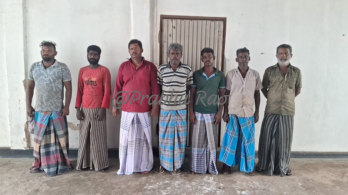 ஒரே நாளில் 47 மீனவர்கள் சிறை பிடிப்பு; இலங்கை கடற்படையின் தொடர் கைது நடவடிக்கை- மீனவர்கள் அதிர்ச்சி!
