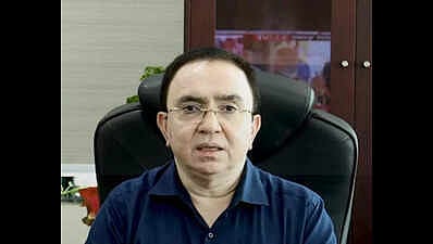 சட்டவிரோத கட்டிடங்களுக்கு அனுமதி;  மனைவி மூலம் ரூ.300 கோடி சம்பாதித்த மும்பை மாநகராட்சி கமிஷனர்