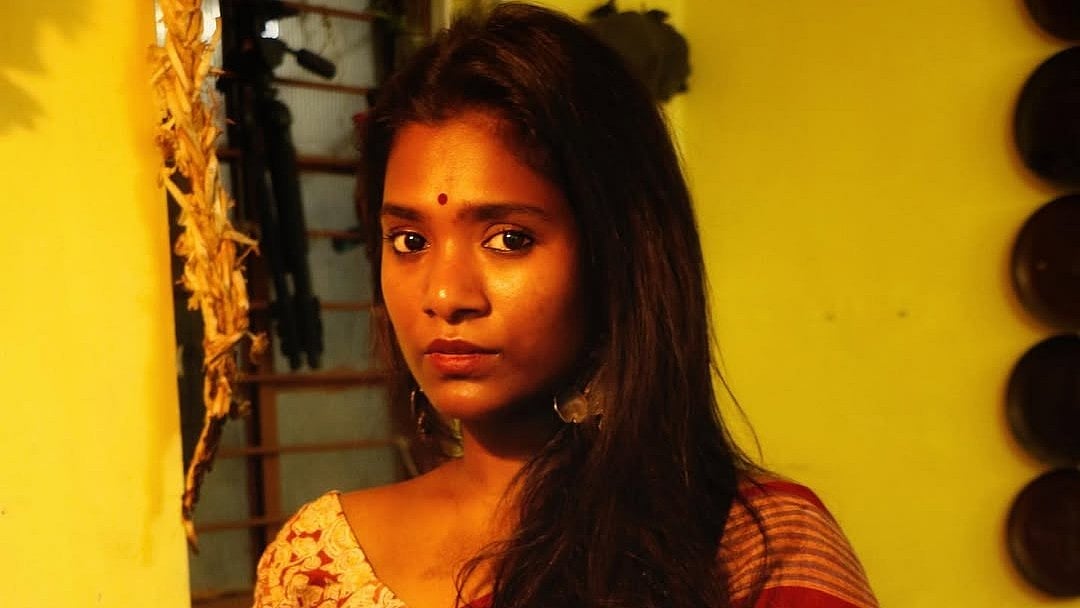 Melodi Dorcas: ``ஸ்கின் கலர் பார்த்து ஸ்கிரிப்ட் எழுதும் சினிமா?'' -நடிகை மெலொடியின் அசத்தலான பேட்டி