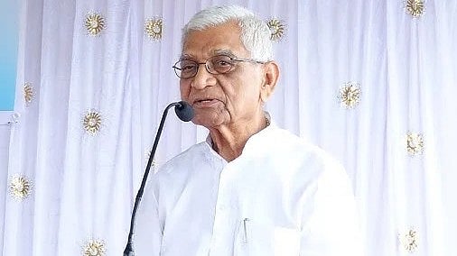 ``18 வயதில் ரூ.55000 கிடைக்கும்'' -  பெண் குழந்தைகள் பிறந்தால் டெபாசிட் செய்யும் தொழிலதிபர்