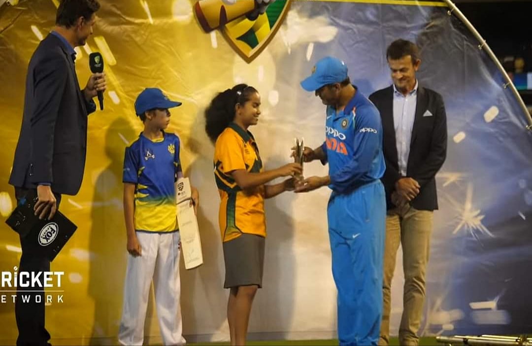 Dhoni : '38 வயசுல மேன் ஆப் தி சீரிஸ்...' - தோனியின் அந்த ஆஸ்திரேலிய ருத்ரதாண்டவம் நியாபகமிருக்கிறதா?