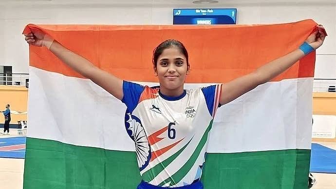 'குகேஷுக்கு வழங்கியதைப் போல கார்த்திகாவுக்கு கோடிகளில் பரிசுத்தொகை வழங்காதது ஏன்?' - காரணம் என்ன?