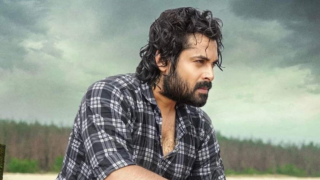 வள்ளுவன்: ``வெள்ளையாக இருப்பதால் வாய்ப்பு மறுக்கப்பட்டேன்