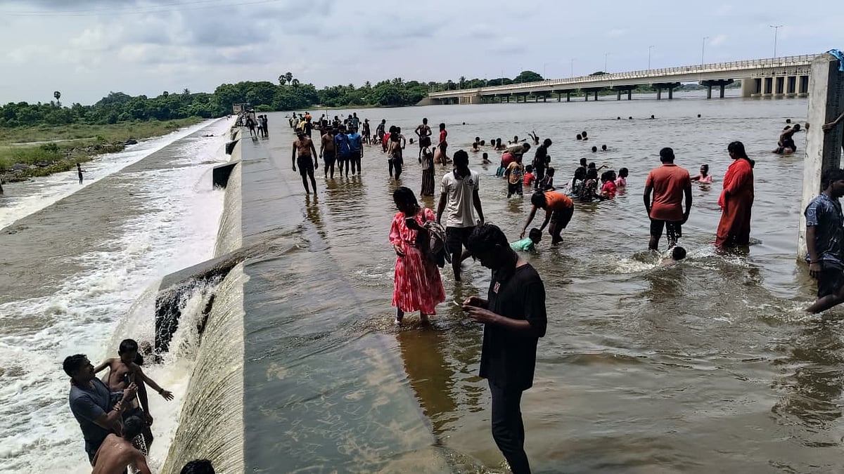 ரீல்ஸ் பார்த்து ஆபத்தை உணராமல் அணைகளில் குவிந்த மக்கள்! -துரித நடவடிக்கை எடுத்த  புதுச்சேரி ஆட்சியர்