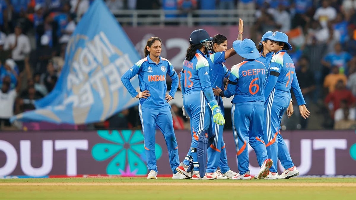 ஆல் அவுட் ஆனாலும் 339 டார்கெட் வைத்த ஆஸ்திரேலியா; இறுதிப்போட்டிக்கு முன்னேறுமா இந்தியா?