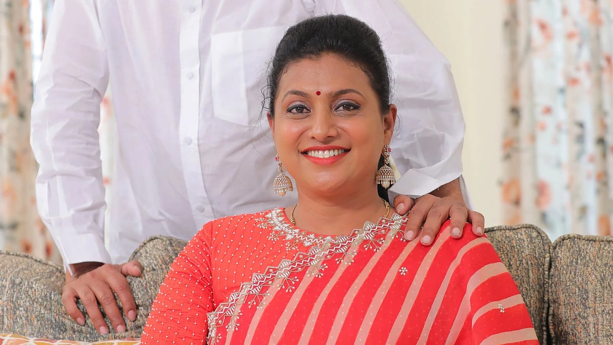 Roja: `பிரமாண்டமான கம்பேக்' - 12 ஆண்டுகளுக்குப் பிறகு சினிமாவுக்கு வரும் நடிகை ரோஜா!