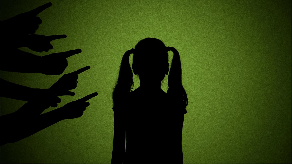 `யாரை நம்புவது? எங்கே அனுப்புவது?' - பெண் குழந்தையை பெற்ற ஒரு தாயின் பரிதவிப்புகள் | #HerSafety