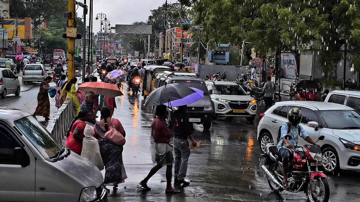 வங்கக்கடலில் உருவான காற்றழுத்த தாழ்வு பகுதி; தமிழ்நாடு, புதுச்சேரியில் அடுத்த வாரம் முழுவதும் மழை?