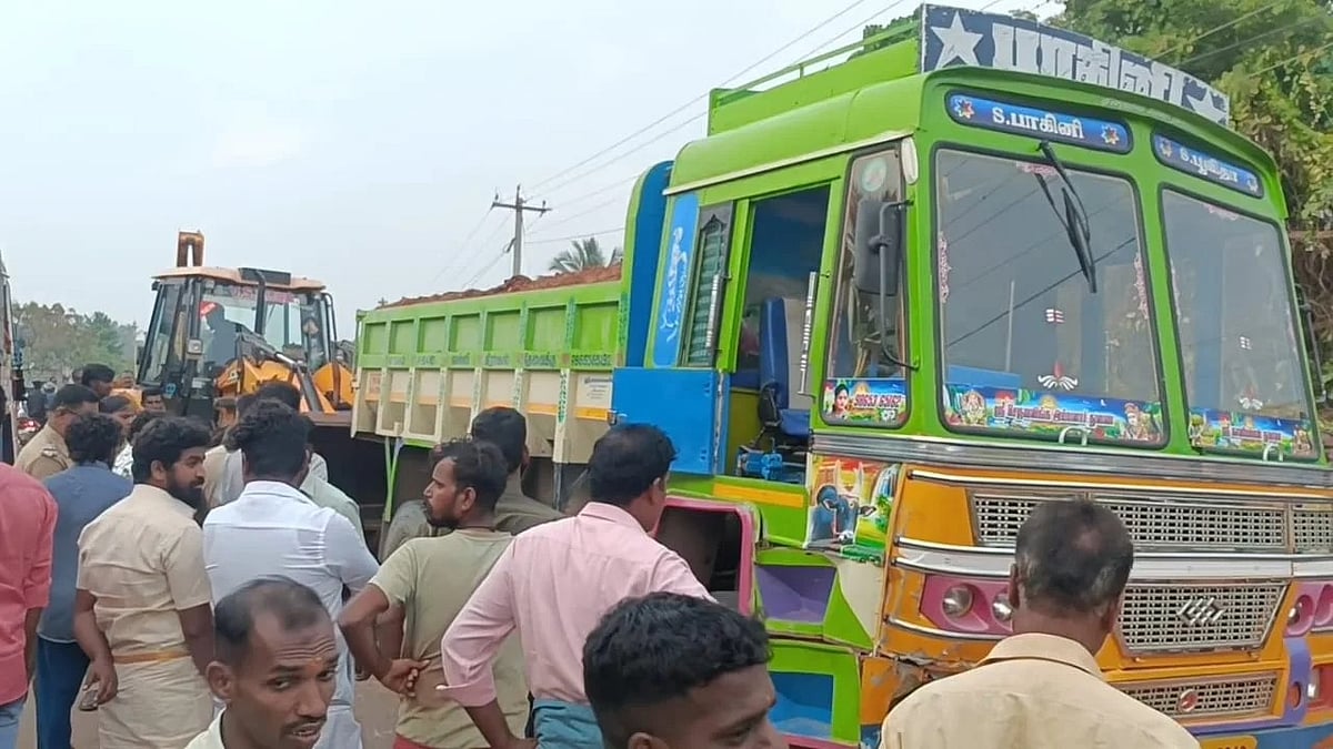 திண்டுக்கல்: `லாரி மோதியதில் ஒரே குடும்பத்தைச் சேர்ந்த மூவர் உயிரிழப்பு' -வத்தலக்குண்டு அருகே சோகம்