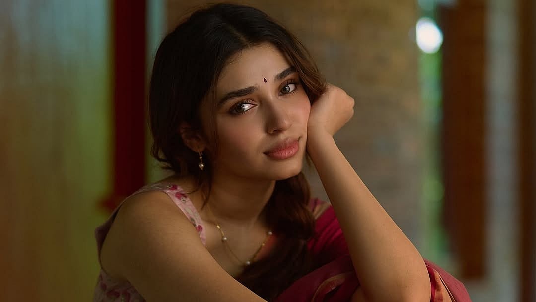 Krithi Shetty: ``பேர் சொல்லும் அழகவ'' - நடிகை கீர்த்தி ஷெட்டி லேட்டஸ்ட் க்ளிக்ஸ்| Photo Album