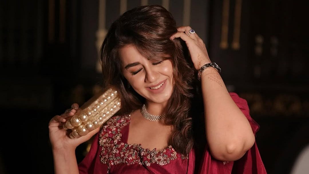 'முகம் காட்டு நீ, முழு வெண்பனி' - நிக்கி கல்ராணி லேட்டஸ்ட் க்ளிக்ஸ் | Photo Album