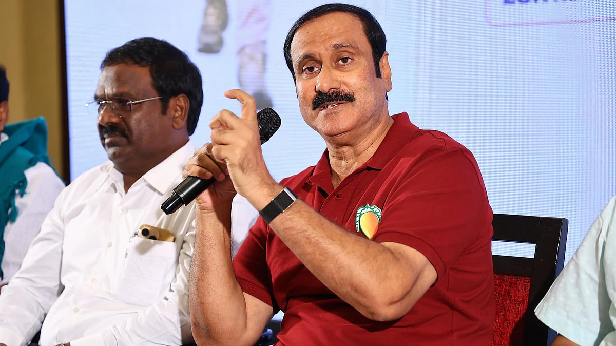 டிட்வா புயல்: ``3 லட்சம் ஏக்கர் நெற்பயிர்கள் சேதம்; உழவர்களுக்கு திமுக செய்யும் துரோகம்