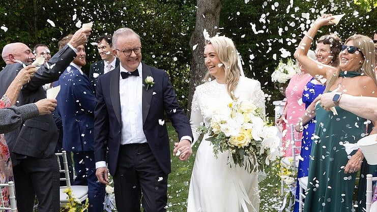 ஆஸ்திரேலியா: 62 வயதில் காதலியை மணந்த அந்தோணி; பதவிக்காலத்தில் திருமணம் செய்த முதல் பிரதமராகிறார்!