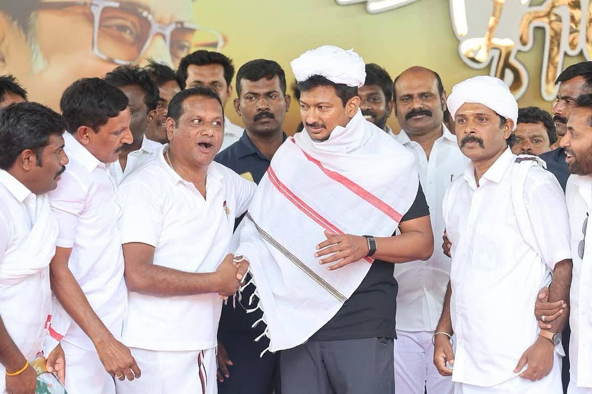 உதயநிதி பிறந்தநாள் விழா: தனது சமுதாயத்தினரை மட்டும் அழைத்துச் சென்றாரா ஊட்டி இளைஞர் அணி அமைப்பாளர்?