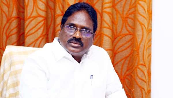 தஞ்சாவூர்: ``திமுக முன்னாள் எம்.பி ஏ.கே.எஸ்.விஜயன் வீட்டில் கொள்ளை'' - போலீஸ் விசாரணை 