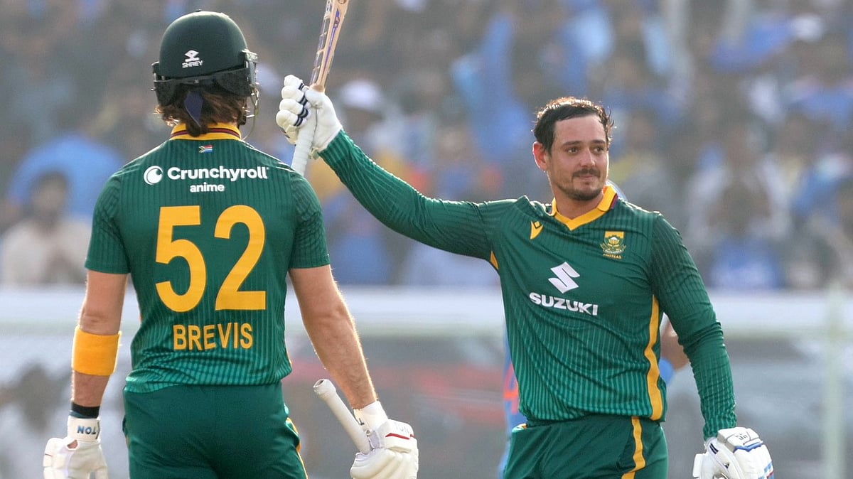 ஒரே சதத்தில் சச்சின், ரோஹித்தின் சாதனை சமன்; கரியரின் 2-வது இன்னிங்ஸில் பட்டாஸாக வெடிக்கும் டி காக்!