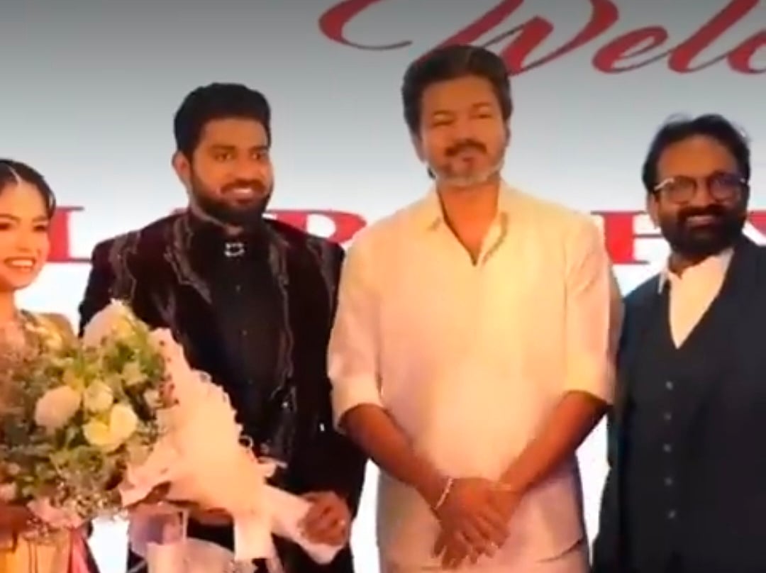 Vijay: தயாரிப்பாளர் மகள் திருமண வரவேற்பு; கலந்துகொண்டு வாழ்த்திய விஜய்