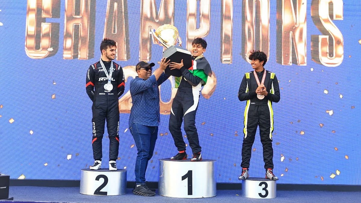 F4 இந்தியன் சாம்பியன்ஷிப் 2025: சாம்பியன் பட்டத்தை வென்ற  கென்ய வீரர் ஷேன் சந்தாரியா | Photo Album