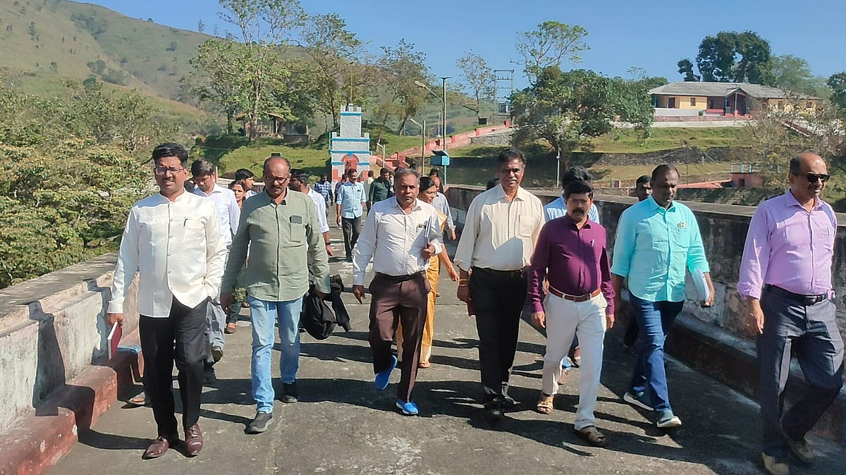 முல்லை பெரியாறு அணையில் துணை கண்காணிப்புக் குழு ஆய்வு