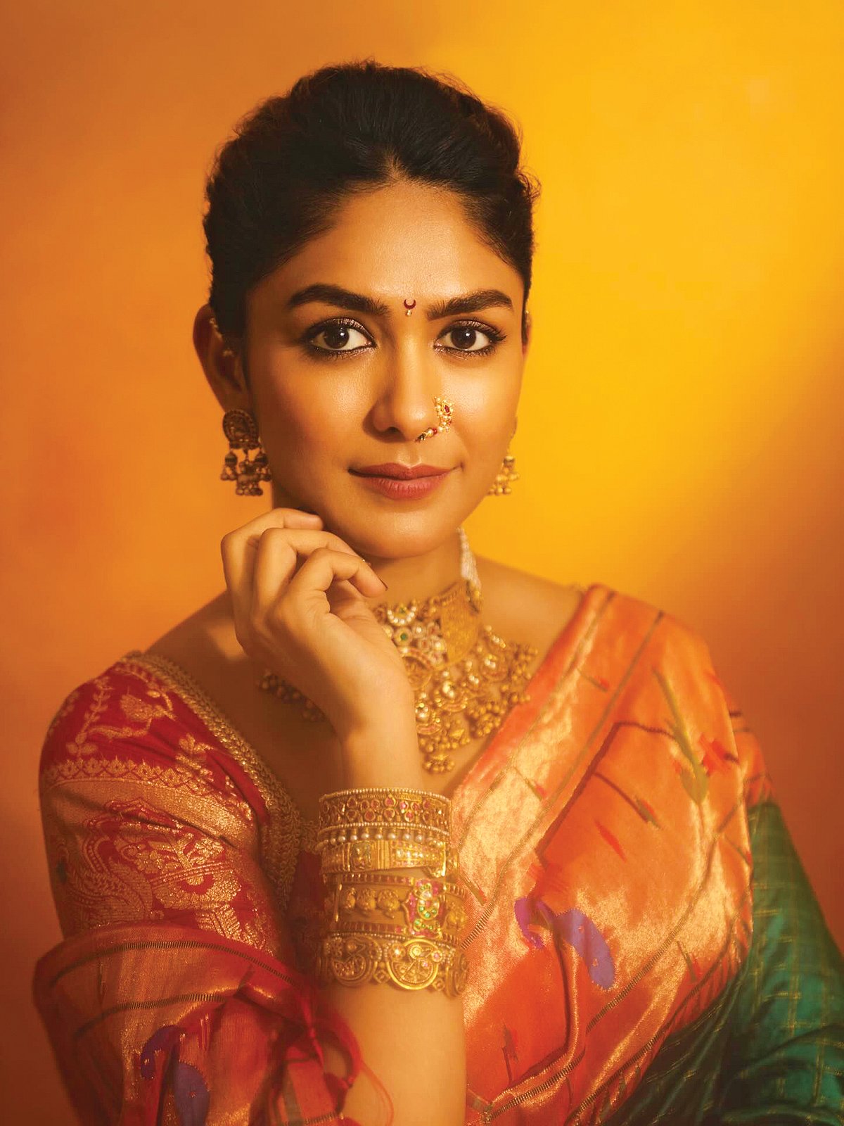 Mrunal Thakur: 