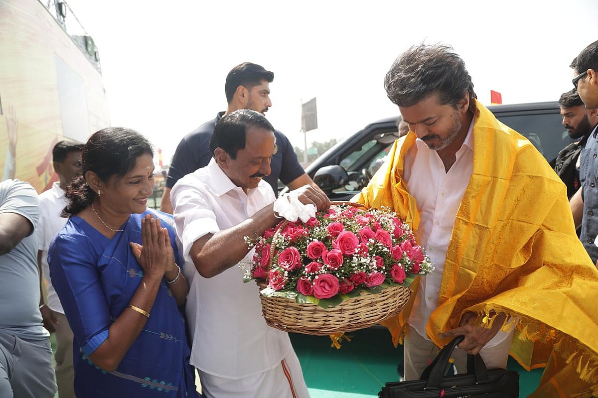 TVK : செங்கோட்டையனுக்காக சமரசம் செய்யாத விஜய்! - ஈரோடு பேச்சும் தவெகவின் வியூகமும்