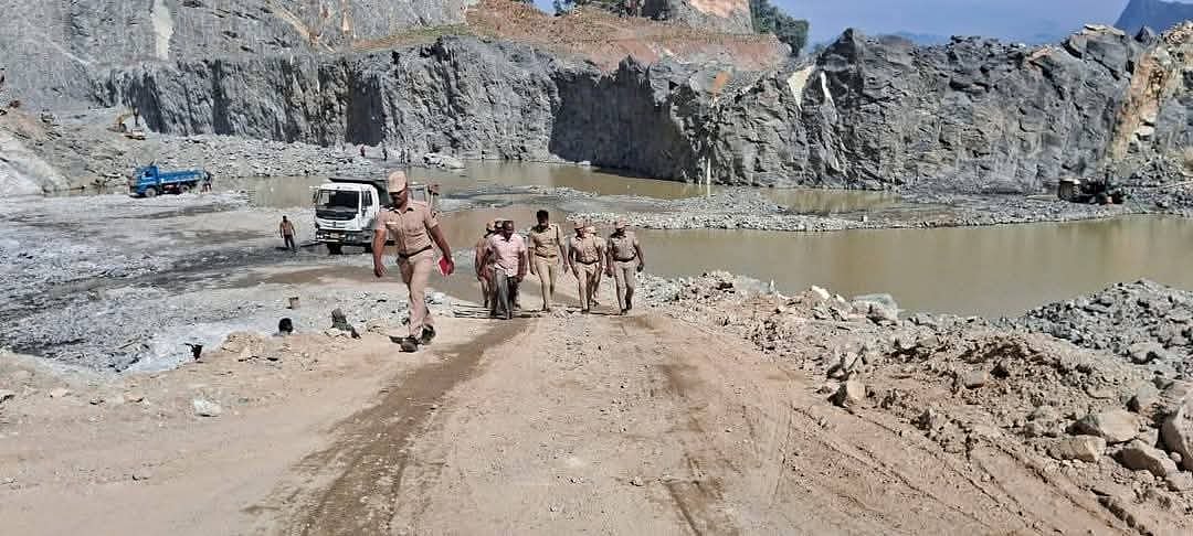 குமரி: அனுமதி பெறாத குவாரியில் ஆய்வு; மேலாளரைக் கைதுசெய்த எஸ்.பி; போலீஸார் மீதும் நடவடிக்கை!