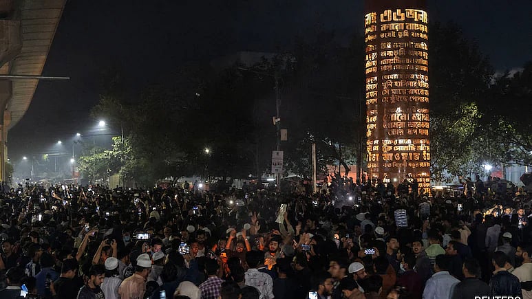 பங்களாதேஷ்: இந்து மதத்தைச் சேர்ந்தவர் அடித்துக் கொலை; மீண்டும் வன்முறை பதற்றம்!