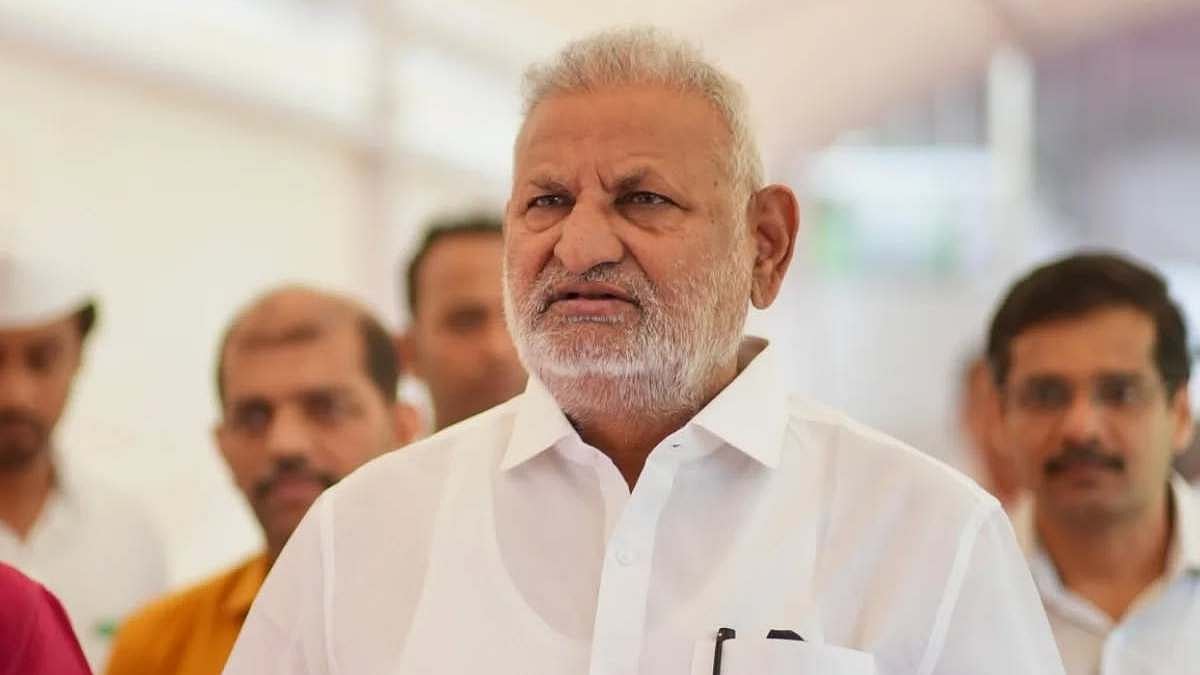 `பொதுவாழ்வில் நன்னடத்தை தேவை' தண்டனைக்கு தடைவிதிக்க மறுப்பு - முன்னாள் அமைச்சரின் MLA பதவி தப்புமா?