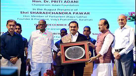 மகாராஷ்டிரா தேர்தல்: பவார் குடும்பத்தை ஒன்றுசேர்த்த அதானி; சரத்பவாருடன் கூட்டணி சேரும் அஜித்பவார்