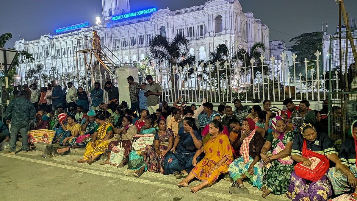 மீண்டும் போராட்டத்தை தொடங்கிய தூய்மைப் பணியாளர்கள் - ரிப்பன் மாளிகை அருகே பரபரப்பு!