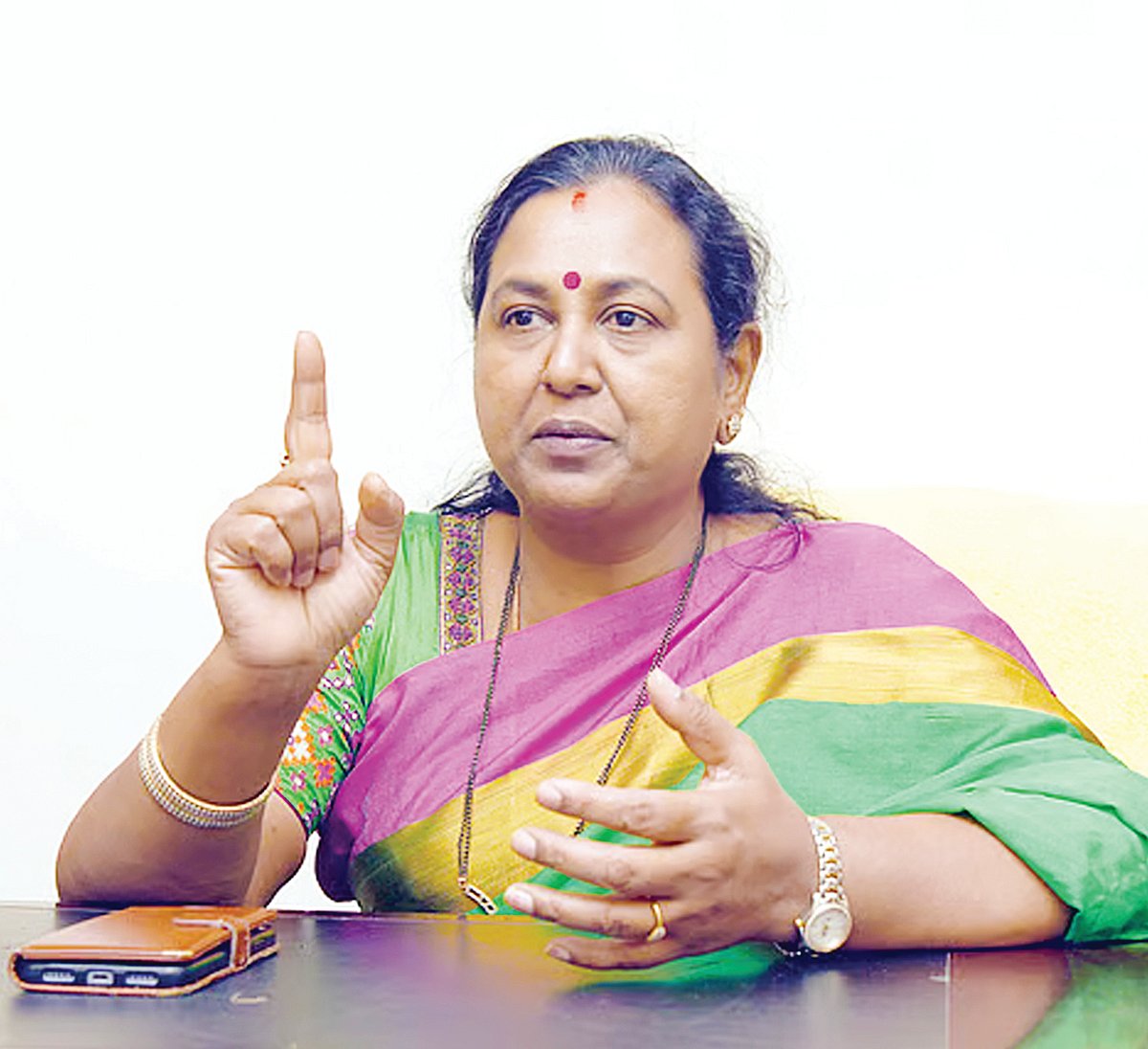 'மோடி மேடையா... அறிவாலயமா?' - `டைலமா' பிரேமலதா;  திக்...திக் தேமுதிக!