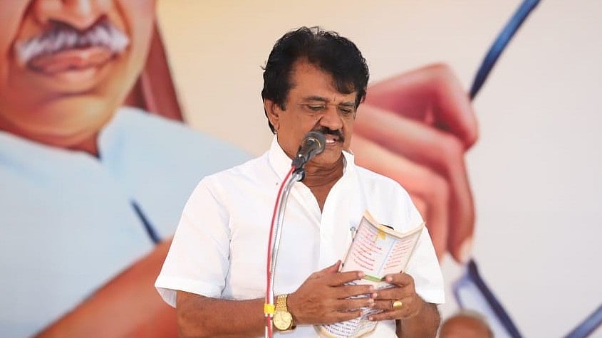 செல்வப்பெருந்தகை Vs திருச்சி வேலுசாமி : ரத்தான ‘ஜனநாயக’ பொங்கல்; சர்ச்சையில் சத்தியமூர்த்தி பவன்!