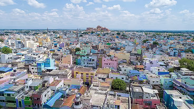 தொடர் பாலியல் வன்கொடுமைக்கு உள்ளான 15 வயது சிறுமி; தாத்தா,தாய் உள்ளிட்ட 15 பேர் மீது வழக்கு பதிவு!